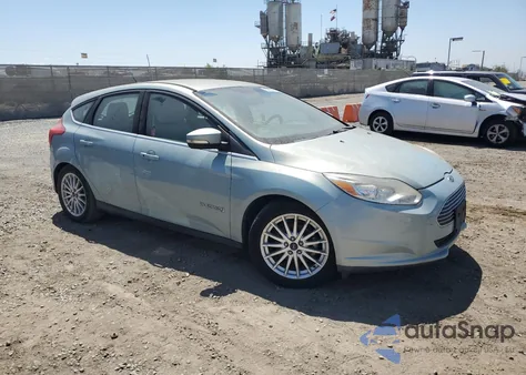 2014 Ford Focus Bev z USA, uszkodzony, nr VIN 1FADP3R44EL281770